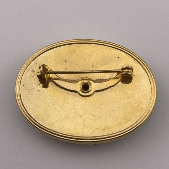 Romantic Vintage Victorian Style Woven Needlepoint Floral Brooch Pin Gold Tone - Picture 4 of 4